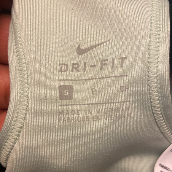 ⭐️ Nike Pro Dri Fit Swoosh Bra White/Black/Black size small - Picture 4 of 5